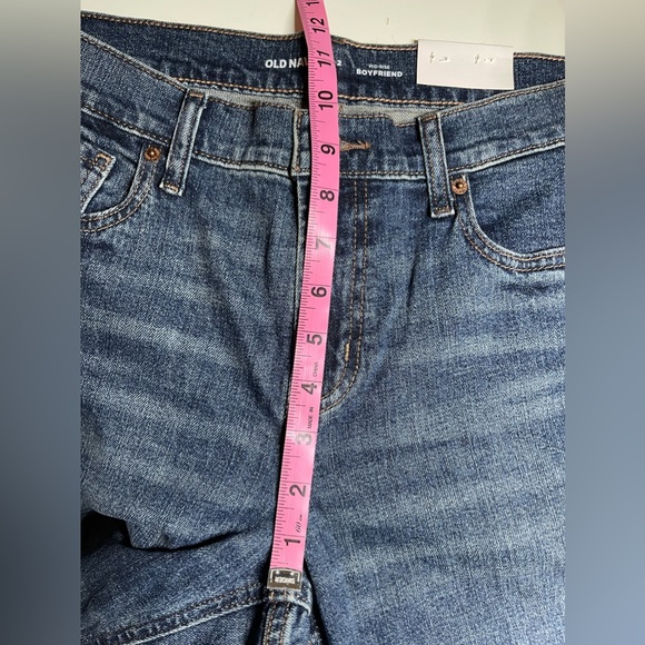 Old Navy Women's Size 2 Blue Boyfriend Mid Rise Cut Off Jeans - Picture 4 of 9